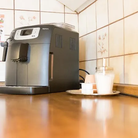 Moderne In Der - 3 Schlafzimmer & 1,5 Baeder 民宿