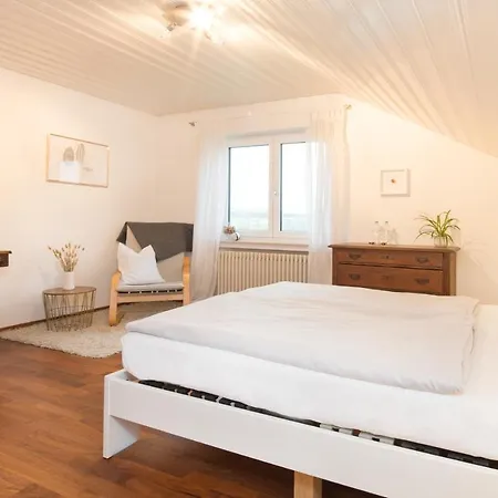 Moderne In Der - 3 Schlafzimmer & 1,5 Baeder *
