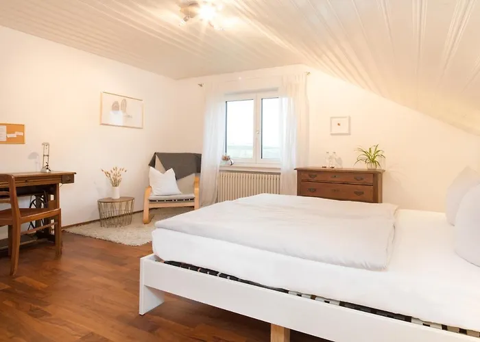 Moderne In Der - 3 Schlafzimmer & 1,5 Baeder *