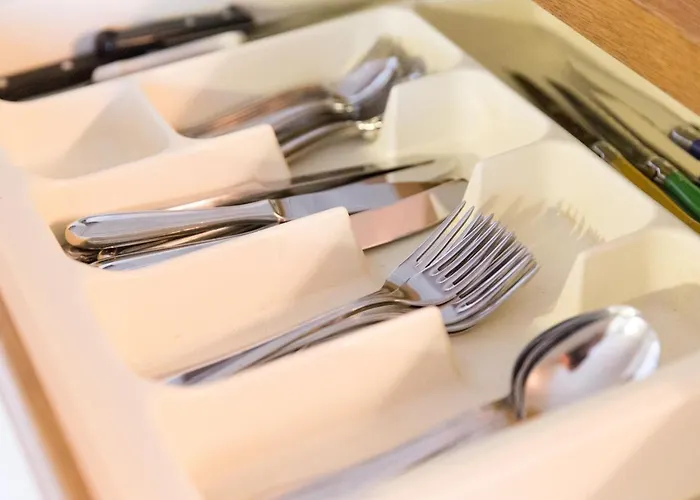 Moderne In Der - 3 Schlafzimmer & 1,5 Baeder Δωμάτια σε οικογενειακή κατοικία *